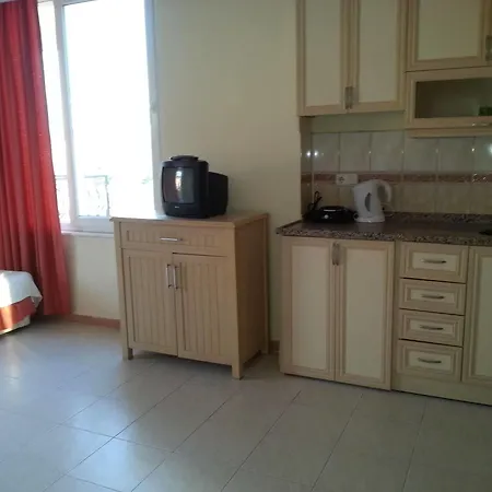 Summer Rose Szálloda Side