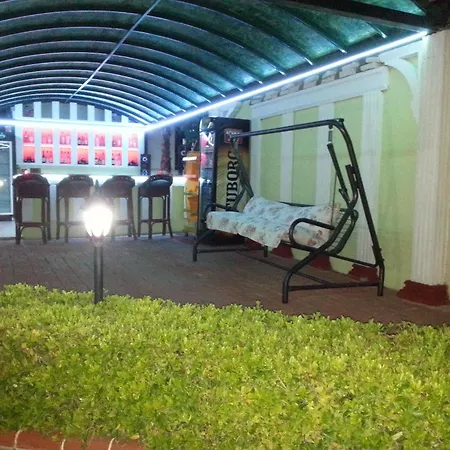 Summer Rose Szálloda