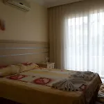 Hotel Summer Rose Side