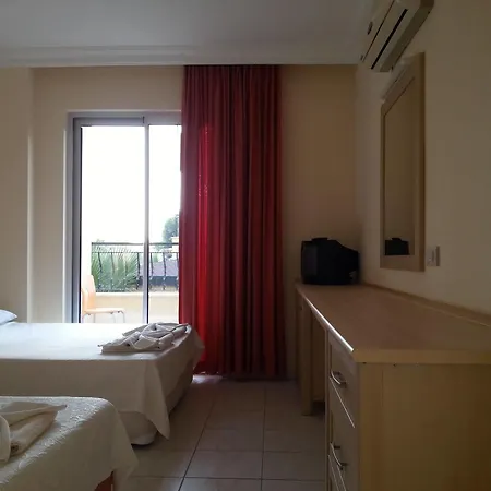 Summer Rose Hotel 3*