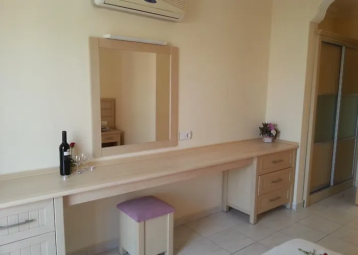 Summer Rose Hotel 3*