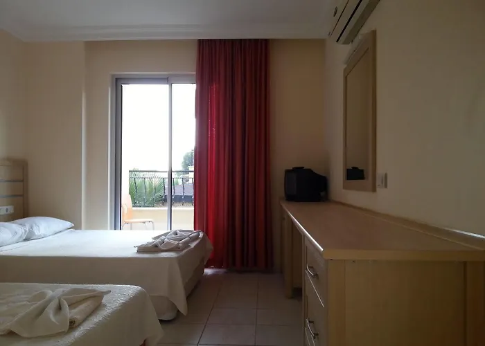 Summer Rose Hotel 3*