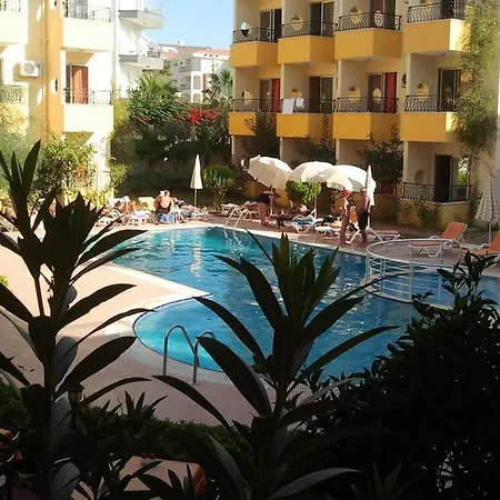 فندق Summer Rose 3*